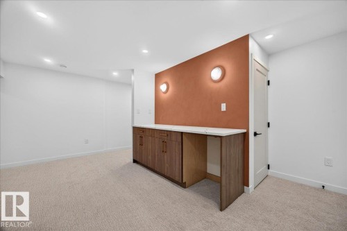 11604 35 Avenue Nw, Edmonton, AB - Indoor
