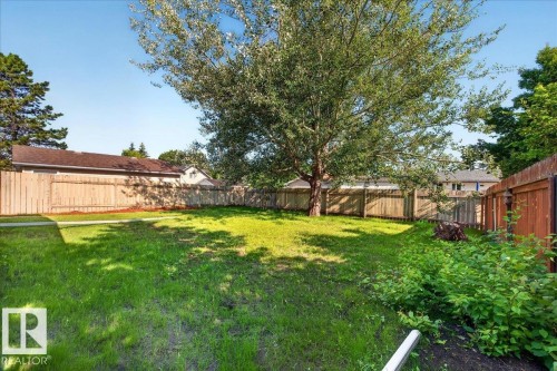 11604 35 Avenue Nw, Edmonton, AB - Outdoor With Backyard