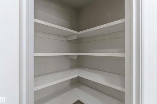 38 Willow Park Road, Stony Plain, AB - Indoor With Storage