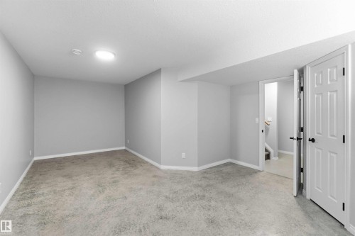 38 Willow Park Road, Stony Plain, AB - Indoor Photo Showing Other Room