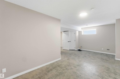 38 Willow Park Road, Stony Plain, AB - Indoor Photo Showing Other Room