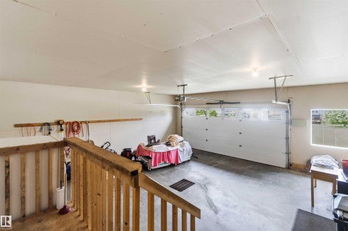 38 Willow Park Road, Stony Plain, AB - Indoor Photo Showing Garage