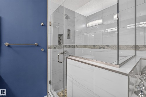 Bathroom - 3139 Carpenter Landing Sw, Edmonton, AB - Indoor Photo Showing Bathroom