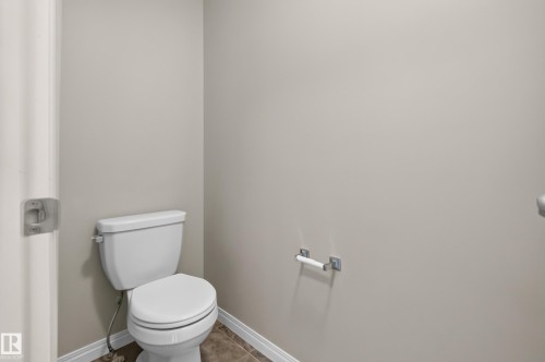 Bathroom - 3139 Carpenter Landing Sw, Edmonton, AB - Indoor Photo Showing Bathroom