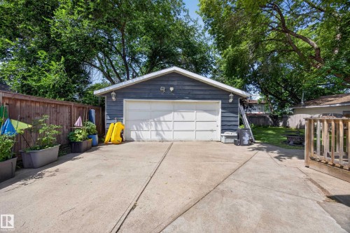 Garage - 8310 99 Avenue, Fort Saskatchewan, AB - Outdoor
