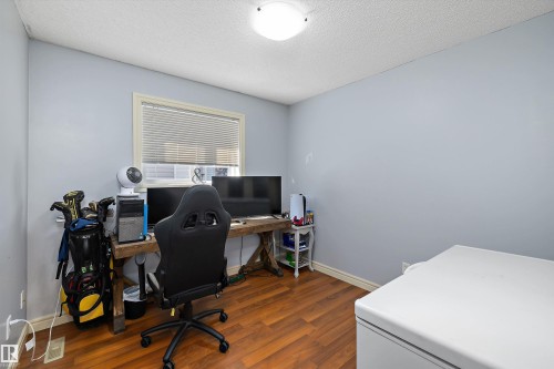 44 Vaughn Avenue, Spruce Grove, AB - Indoor Photo Showing Office
