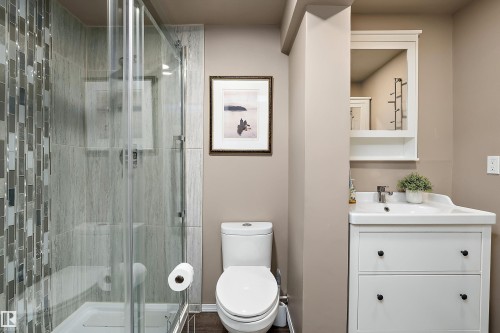 3915 42B Avenue, Leduc, AB - Indoor Photo Showing Bathroom