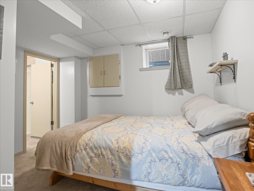 16948 116 Street Nw, Edmonton, AB - Indoor Photo Showing Bedroom