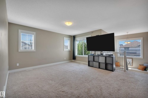 1740 59 Street Sw, Edmonton, AB - Indoor