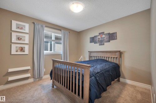 1740 59 Street Sw, Edmonton, AB - Indoor Photo Showing Bedroom