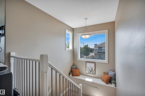 1740 59 Street Sw, Edmonton, AB - Indoor Photo Showing Other Room