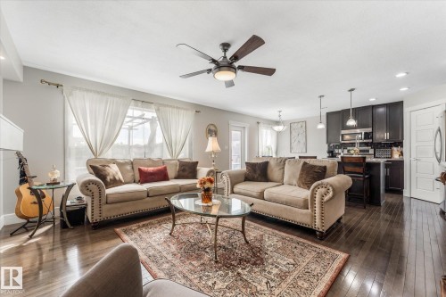 18 Rockwell Close, Fort Saskatchewan, AB - Indoor Photo Showing Living Room