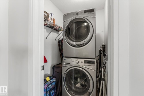 18 Rockwell Close, Fort Saskatchewan, AB - Indoor Photo Showing Laundry Room