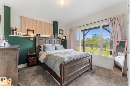 18 Rockwell Close, Fort Saskatchewan, AB - Indoor Photo Showing Bedroom