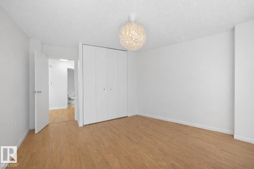 10045 117 Street Nw, Edmonton, AB - Indoor Photo Showing Other Room