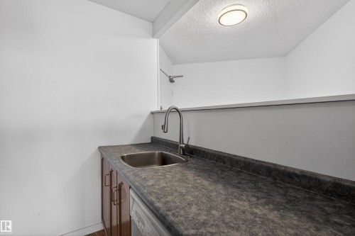 10045 117 Street Nw, Edmonton, AB - Indoor Photo Showing Kitchen