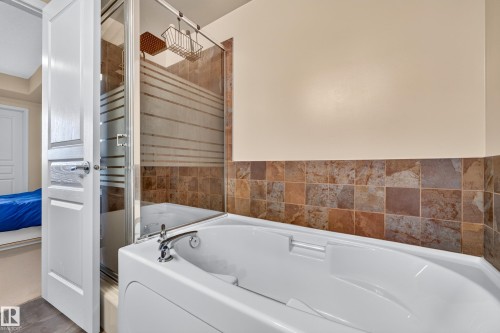 #703 9707 106 St Nw, Edmonton, AB - Indoor Photo Showing Bathroom