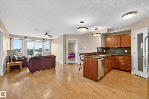 #703 9707 106 St Nw, Edmonton, AB - Indoor