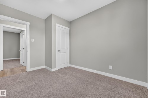 6016 92 Avenue Nw, Edmonton, AB - Indoor Photo Showing Other Room