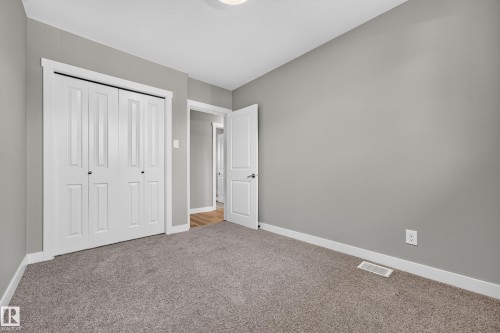 6016 92 Avenue Nw, Edmonton, AB - Indoor
