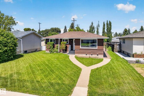 6016 92 Avenue Nw, Edmonton, AB - Outdoor
