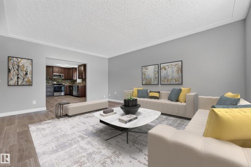 6016 92 Avenue Nw, Edmonton, AB - Indoor Photo Showing Living Room
