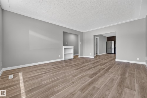 6016 92 Avenue Nw, Edmonton, AB - Indoor Photo Showing Other Room