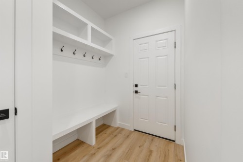1309 Hawks Ridge Link Nw, Edmonton, AB - Indoor Photo Showing Other Room