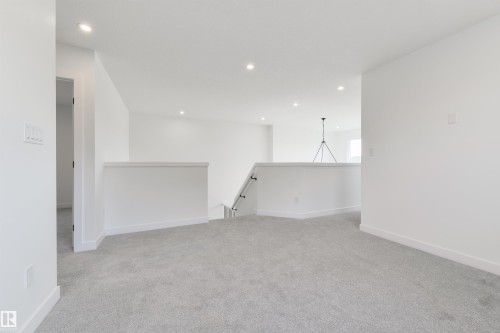 1309 Hawks Ridge Link Nw, Edmonton, AB - Indoor Photo Showing Other Room