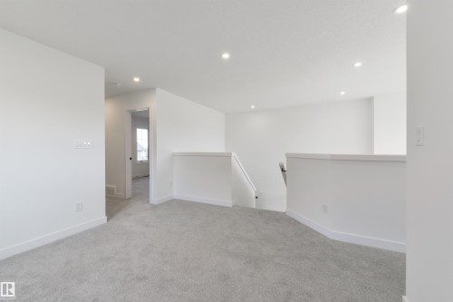 1309 Hawks Ridge Link Nw, Edmonton, AB - Indoor Photo Showing Other Room