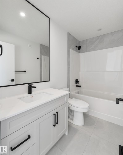 1309 Hawks Ridge Link Nw, Edmonton, AB - Indoor Photo Showing Bathroom