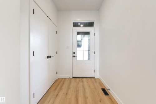 1309 Hawks Ridge Link Nw, Edmonton, AB - Indoor Photo Showing Other Room