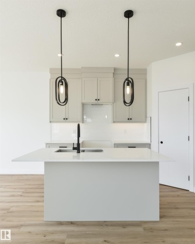 1309 Hawks Ridge Link Nw, Edmonton, AB - Indoor Photo Showing Kitchen