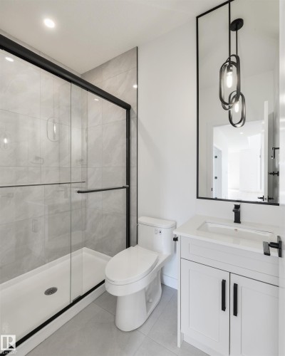 1309 Hawks Ridge Link Nw, Edmonton, AB - Indoor Photo Showing Bathroom