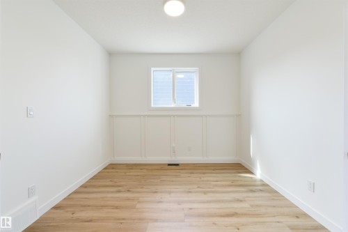 1309 Hawks Ridge Link Nw, Edmonton, AB - Indoor Photo Showing Other Room