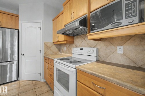 5111 Terwillegar Boulevard Nw, Edmonton, AB - Indoor Photo Showing Kitchen
