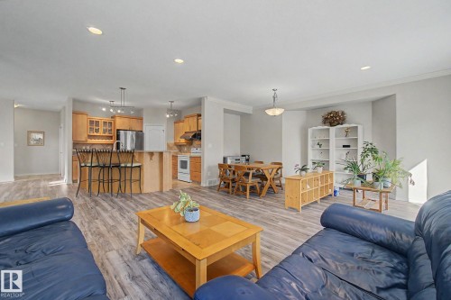 5111 Terwillegar Boulevard Nw, Edmonton, AB - Indoor Photo Showing Living Room