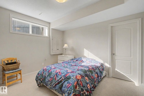 5111 Terwillegar Boulevard Nw, Edmonton, AB - Indoor Photo Showing Bedroom