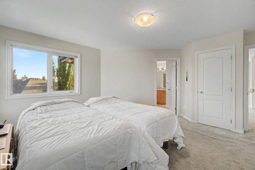 5111 Terwillegar Boulevard Nw, Edmonton, AB - Indoor Photo Showing Bedroom