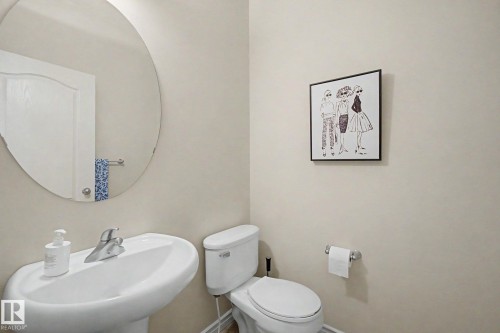 5111 Terwillegar Boulevard Nw, Edmonton, AB - Indoor Photo Showing Bathroom