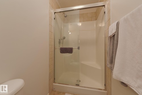 #162 4823 104A St Nw, Edmonton, AB - Indoor Photo Showing Bathroom