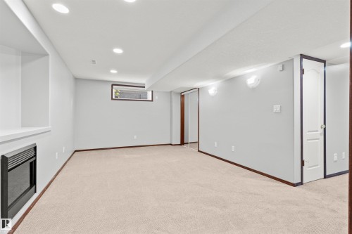 6 Oakridge Dr, St. Albert, AB - Indoor