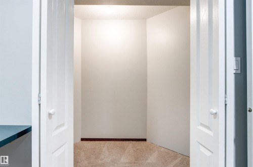 6 Oakridge Dr, St. Albert, AB - Indoor Photo Showing Other Room