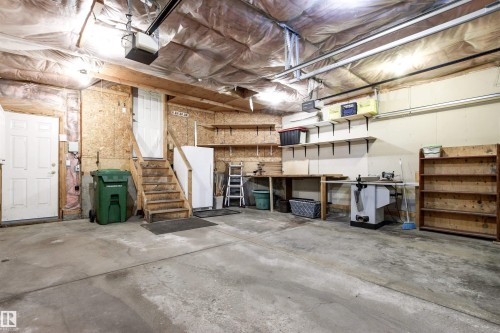 6 Oakridge Dr, St. Albert, AB - Indoor Photo Showing Garage