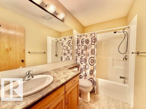 18 Nordal Close, Wetaskiwin, AB - Indoor Photo Showing Bathroom