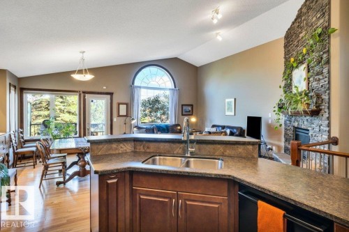 48 Lamplight Drive, Spruce Grove, AB - Indoor Photo Showing Kitchen With Double Sink