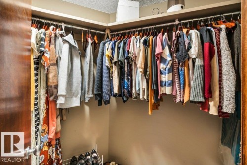 48 Lamplight Drive, Spruce Grove, AB - Indoor With Storage