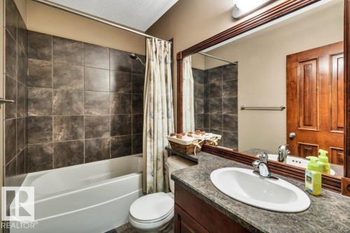 48 Lamplight Drive, Spruce Grove, AB - Indoor Photo Showing Bathroom