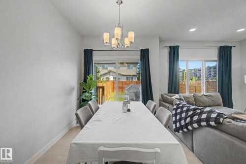 1926 Kroetsch Crescent Sw, Edmonton, AB - Indoor Photo Showing Dining Room