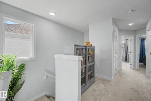 1926 Kroetsch Crescent Sw, Edmonton, AB - Indoor Photo Showing Other Room